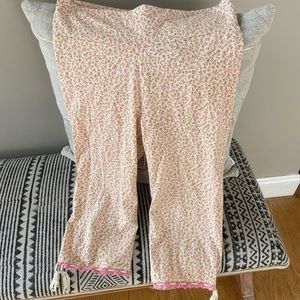 Betsey Johnson cropped leggings